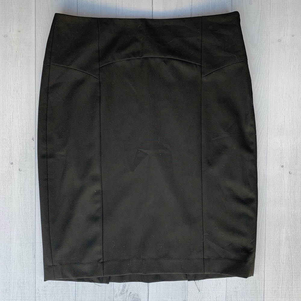 Women’s EUC Black Pencil Skirt